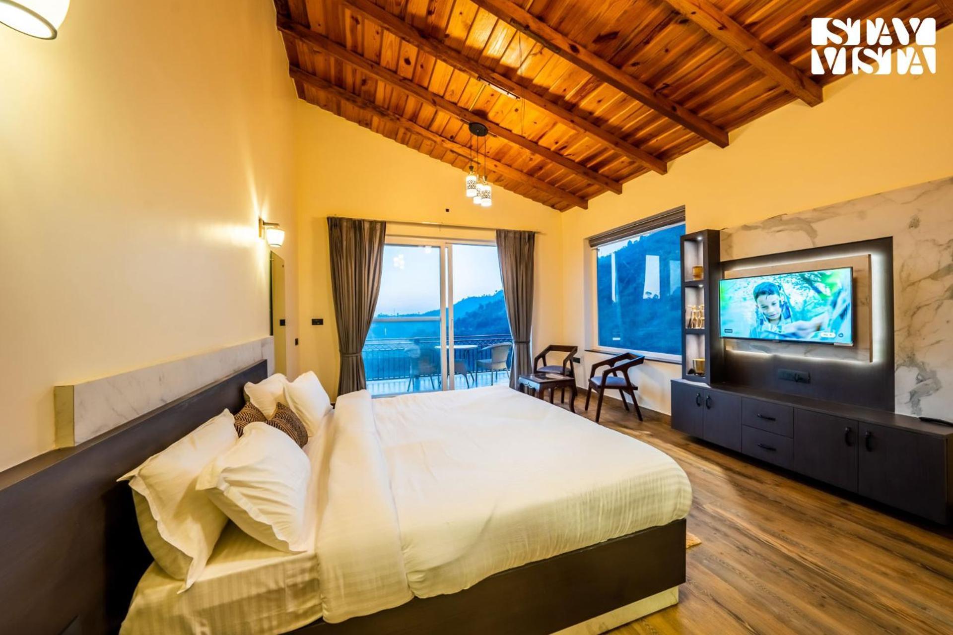 Stayvista At Sunset Springs With Pool & Views ナイニタール エクステリア 写真
